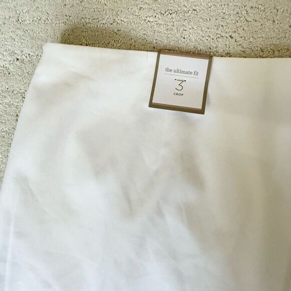 Chico’s Smooth Stretch Side Zip Crop Basic Pants in White - NWT - US Glamour Siz - Picture 10 of 11